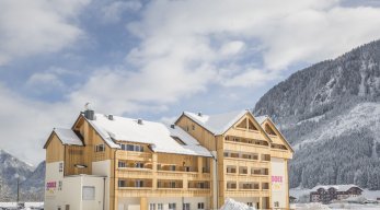 COOEE alpin Hotel Dachstein Aussenansicht Winter