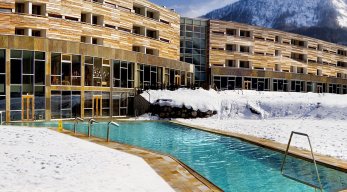 falkensteiner hotel und spa carinzia aussenansicht winter