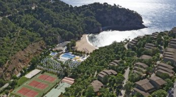 Giverola Resort