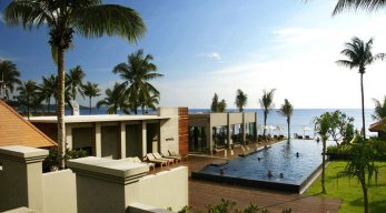 Hotel Chong Fah Beach Resort