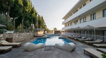 Hotel Sunny Days Pool